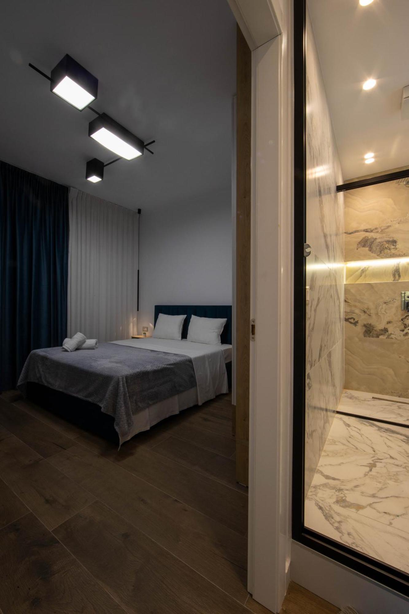 Niki'S Apartments Тирана Екстер'єр фото